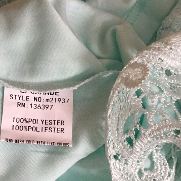 Lace sleeveless 👗 in mint green size large NWT - Picture 8 of 8